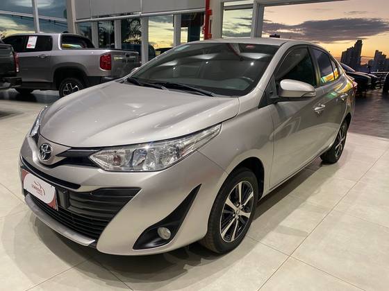TOYOTA YARIS 1.5 16V FLEX SEDAN XS CONNECT MULTIDRIVE TOYOTA YARIS 1.5 16V FLEX SEDAN XS CONNECT MULTIDRIVE